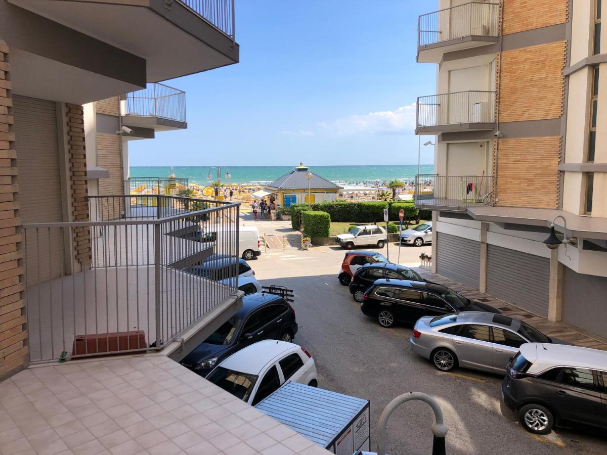 Residence Centro Commerciale - Walterigato Apartments Solo Per Famiglie Lido di Jesolo Luaran gambar
