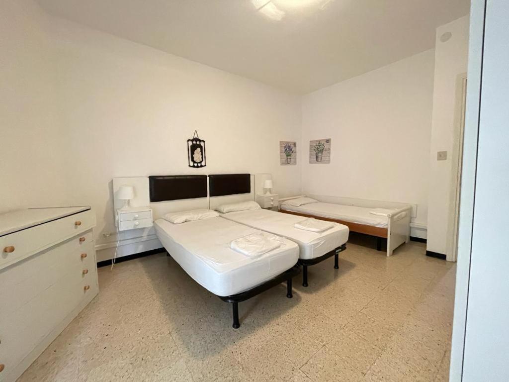 Residence Centro Commerciale - Walterigato Apartments Solo Per Famiglie Lido di Jesolo Luaran gambar