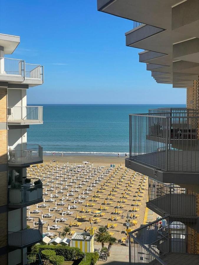 Residence Centro Commerciale - Walterigato Apartments Solo Per Famiglie Lido di Jesolo Luaran gambar