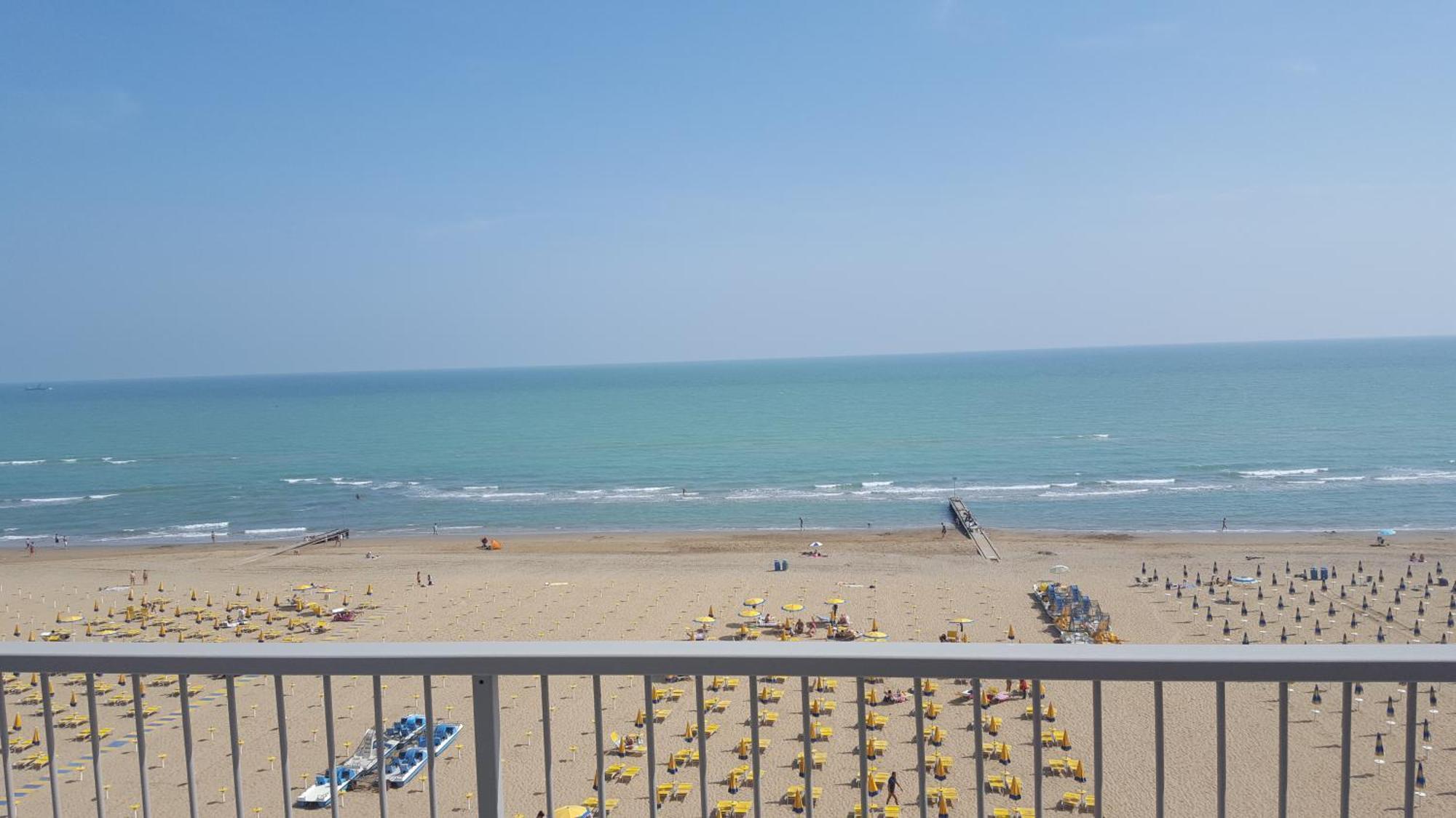 Residence Centro Commerciale - Walterigato Apartments Solo Per Famiglie Lido di Jesolo Luaran gambar