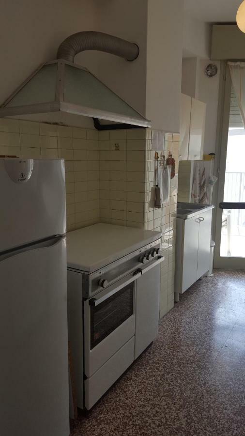 Residence Centro Commerciale - Walterigato Apartments Solo Per Famiglie Lido di Jesolo Luaran gambar